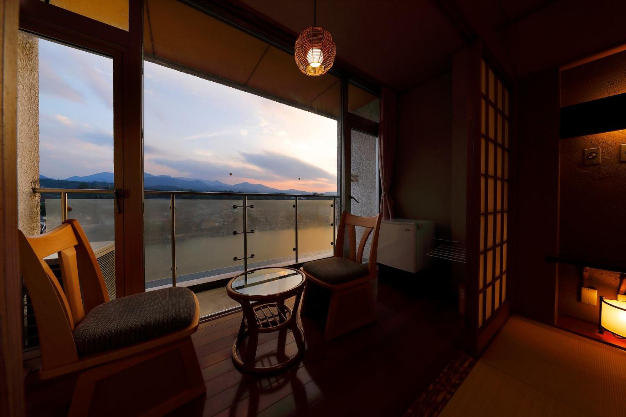 Mikuma Hotel Hita Bagian luar foto