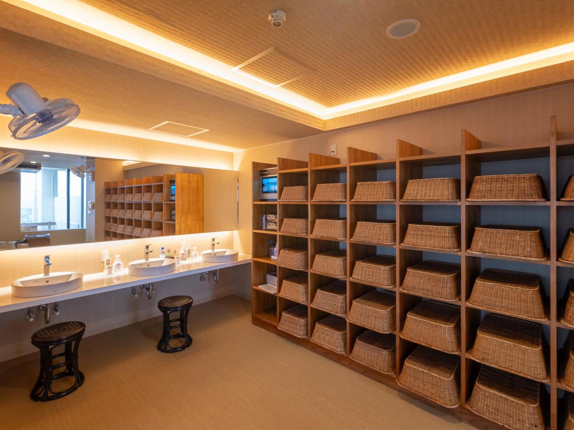 Mikuma Hotel Hita Bagian luar foto