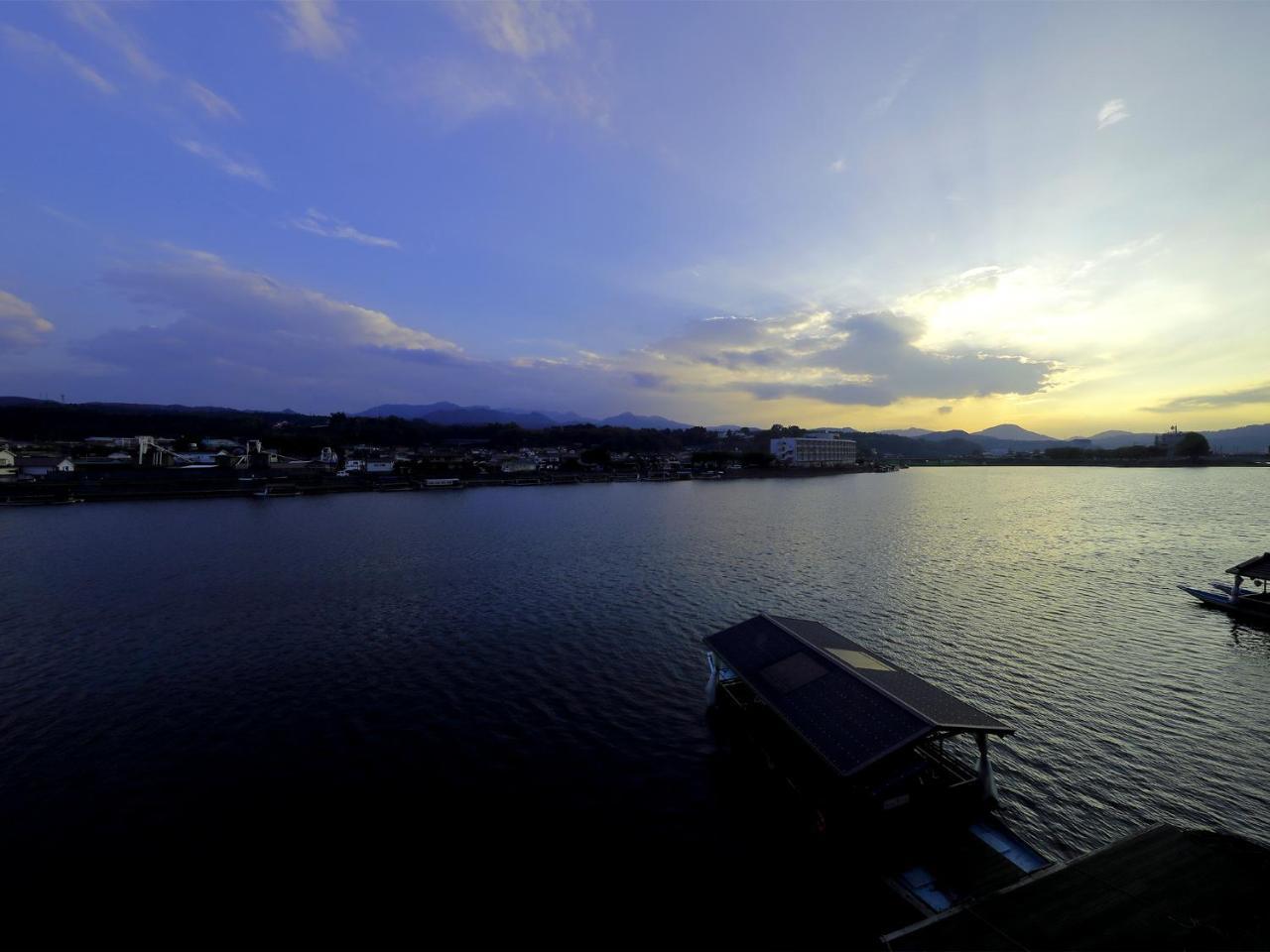 Mikuma Hotel Hita Bagian luar foto