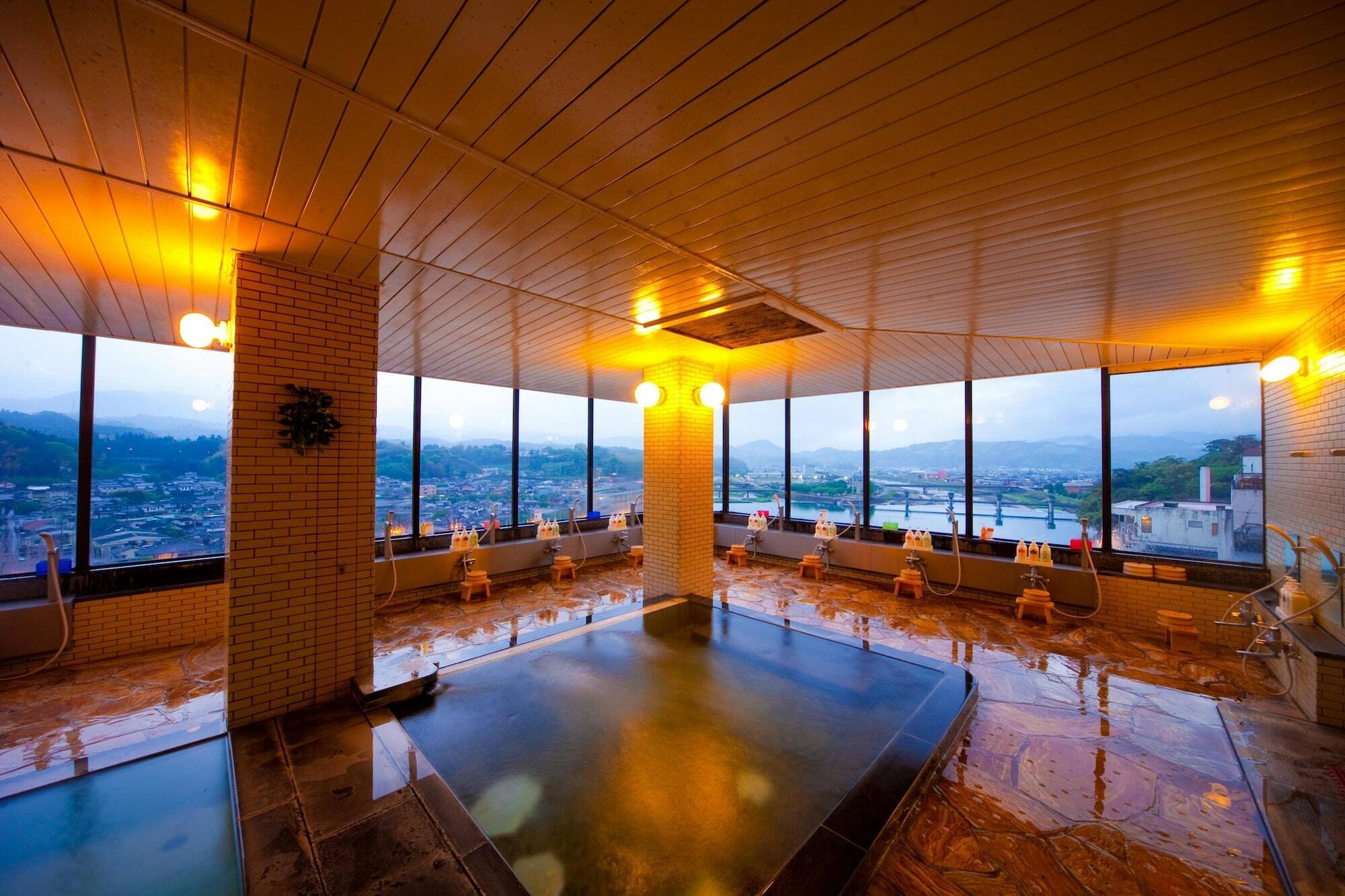 Mikuma Hotel Hita Bagian luar foto